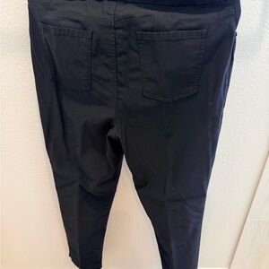 Chicos Black Casual Pants with pockets Size 2.5